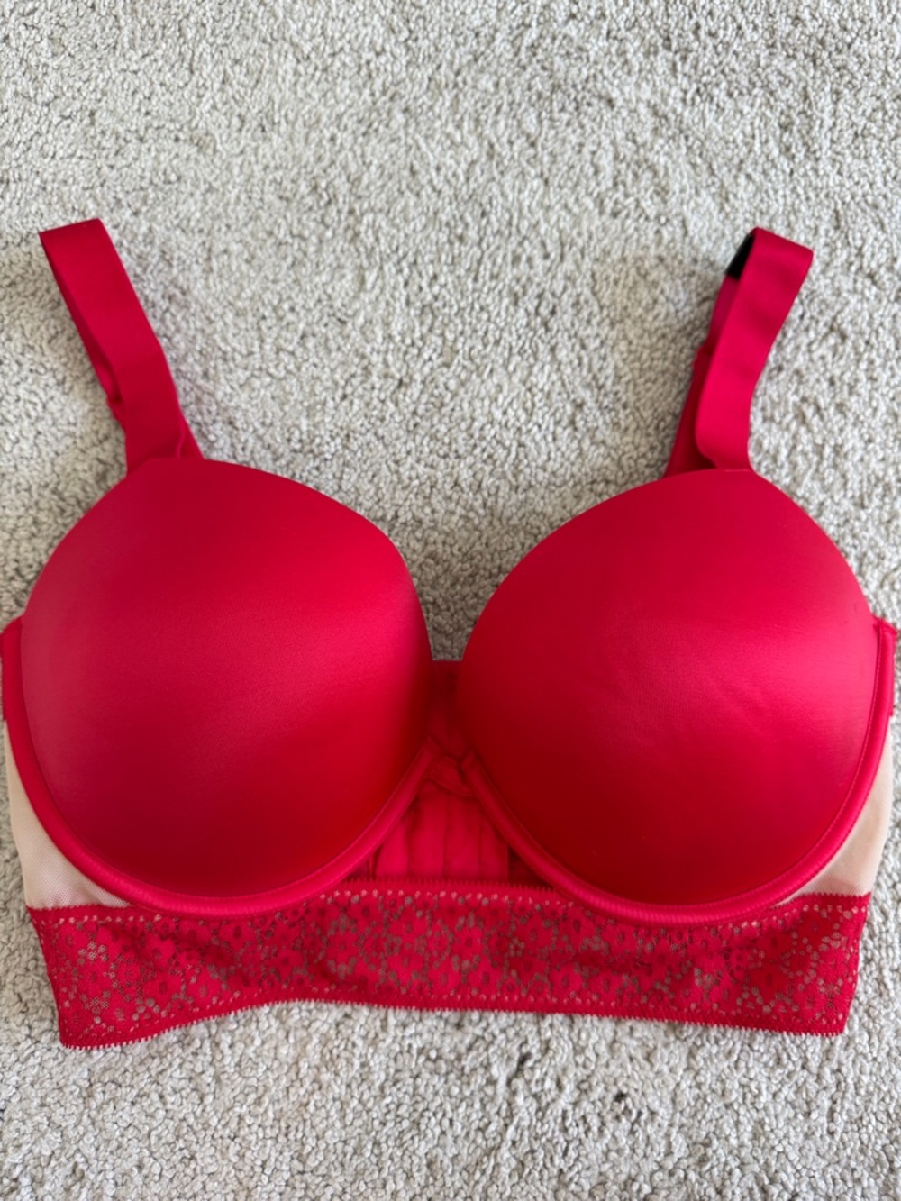 Victoria's Secret Very Sexy Push Up Red Lace Underwire Bra - Size 34DD
